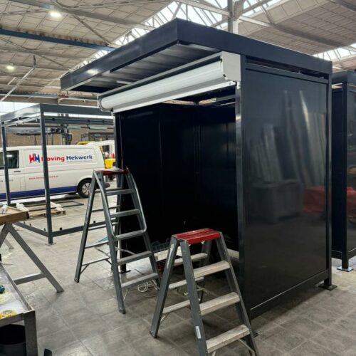 Aflsuitbare overkapping voor automaten en statiegeldmachines 19 produceren van overkapping voor betaalautomaten in de fabriek